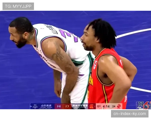 哈德森0.2秒犯规未执行罚球 比赛草草结束 哈德森0.2秒犯规未执行罚球 比赛草草结束